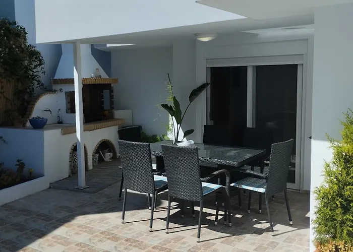 Platanos 펜션 하라키