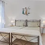 Holiday home Platanos